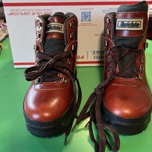 RRaichle Swiss Hicking boots like new only worn in house